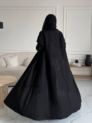 كريب اسود تطريز