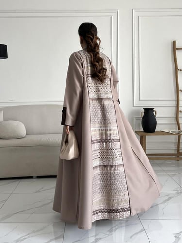 كريب تطريز بالخلف