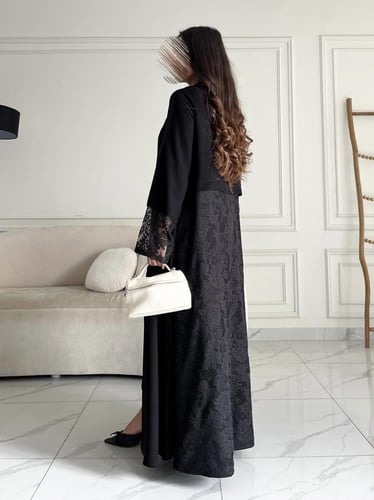 كريب تطريز بالخلف