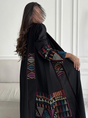 كريب تطريز بالجوانب