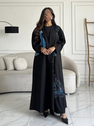 رسم يدوي من الامام