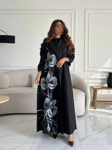 رسم يدوي من الامام