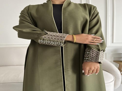 كريب تطريز بالخلف