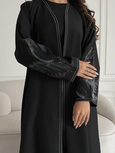 رسم يدوي بالخلف