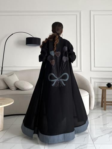 رسم يدوي بالخلف