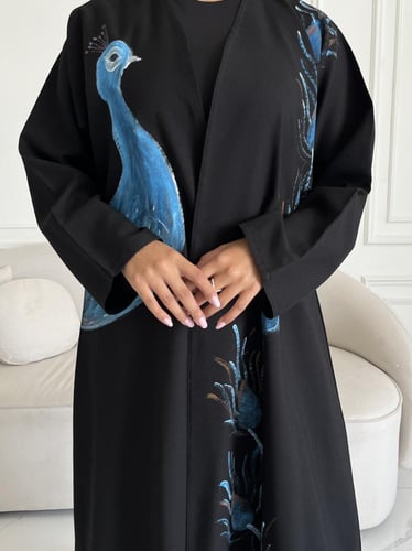 رسم يدوي من الامام