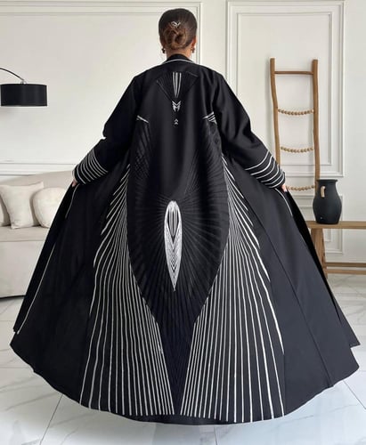 كريب تطريز بالخلف