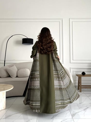 كريب تطريز بالجوانب