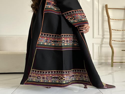 كريب تطريز بالجوانب