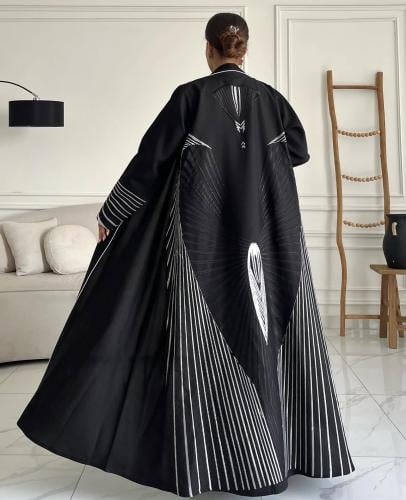 كريب تطريز بالخلف