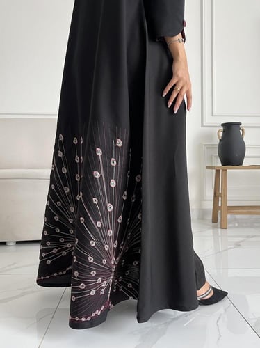 كريب تطريز بالخلف