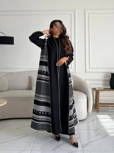 كريب تطريز بالجوانب