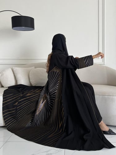 كريب تطريز بالخلف