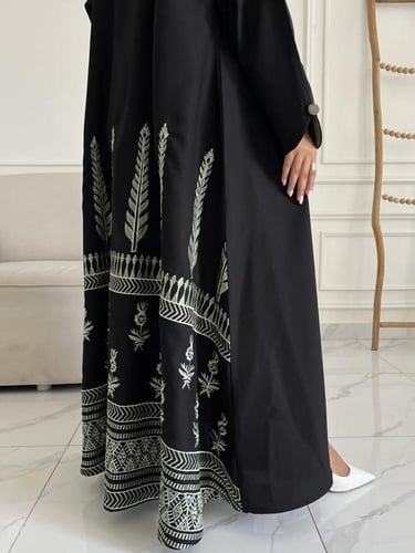 كريب تطريز بالخلف