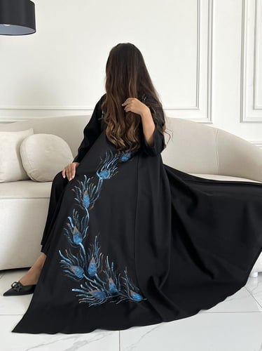 رسم يدوي من الامام