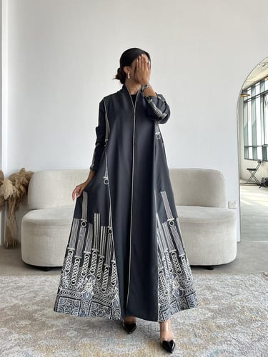 كريب تطريز بالجوانب