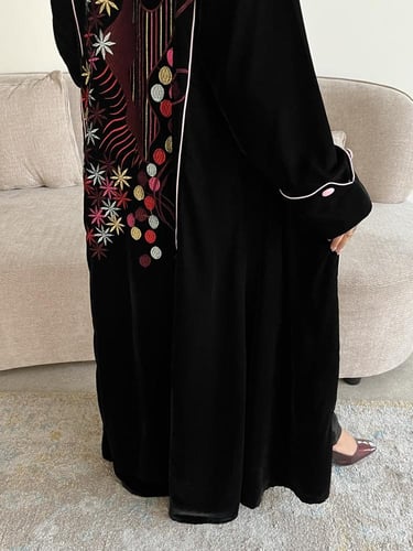 مخمل تطريز بالخلف