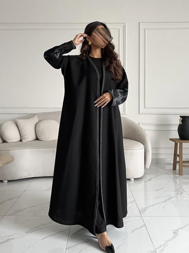 رسم يدوي بالخلف