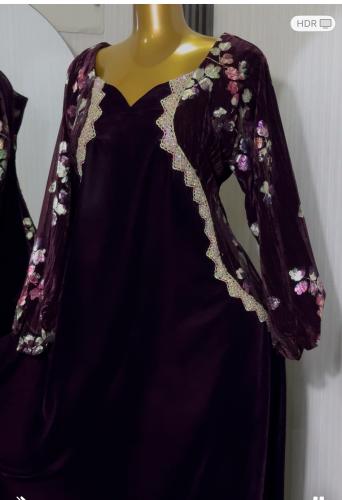 Velvet thobe