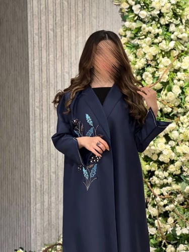 عباية بليزر قماش كوبرا واقف بتطريز وشك يدوي