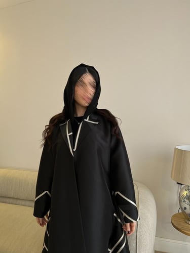 عباية تفتة ( كوبرا ) مع جكار ملكي هندسي