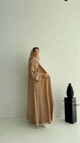 عباية قماش ناعم برسمة مميزة