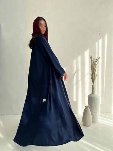 عباية قماش ناعم شك بكلفة طولية خاصة