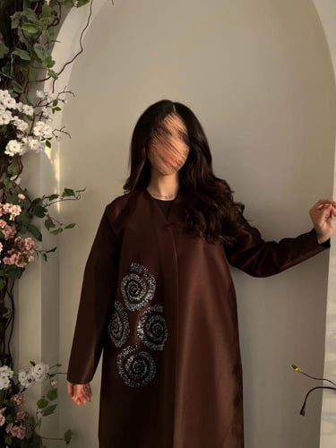 عباية بقماش تفتة (كوبرا) شك حلزوني