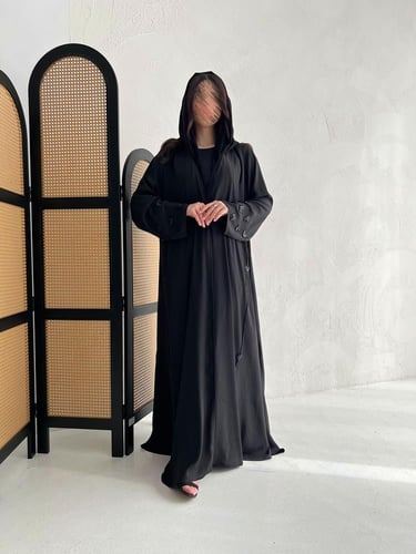 عباية قماش ناعم شك خرز ناعم على الأكمام