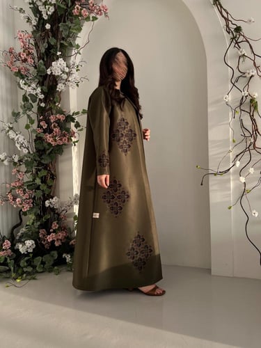 عباية بقماش تفتة (كوبرا) شك تراثي