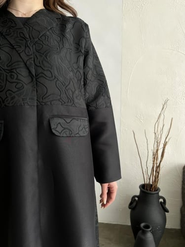 عباية قماش تفتة (كوبرا )بجزء علوي من الجاكار