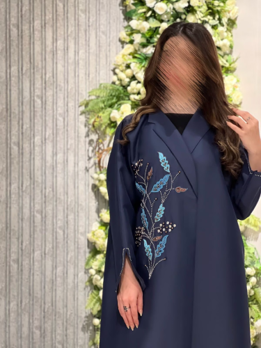 عباية بليزر قماش كوبرا واقف بتطريز وشك يدوي