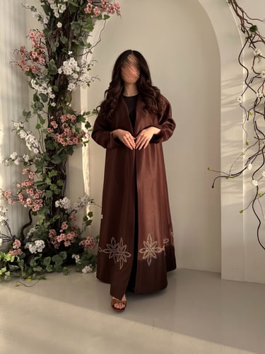 عباية نجمة اللؤلؤ بقماش تفتة كوبرا