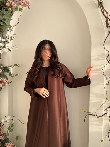 عباية نجمة اللؤلؤ بقماش تفتة كوبرا
