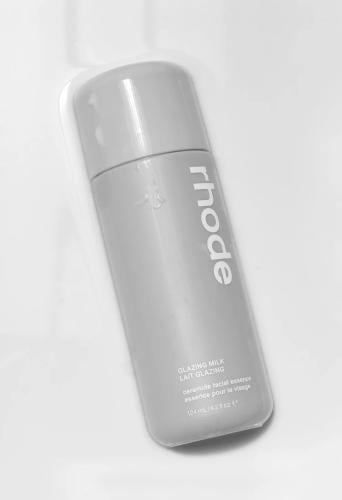 Rhode Glazing Milk-هايلي بيبير تونر الحليب للبشرة...