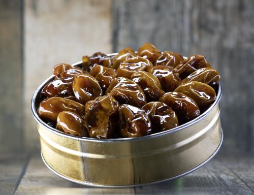 Dates with almonds - 750 gram copper box