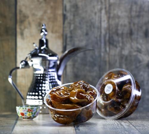 Dates Khallas Super Jumbo with almonds and molasse...