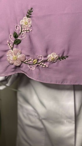 طرحة تطريز يدوي (ورود)