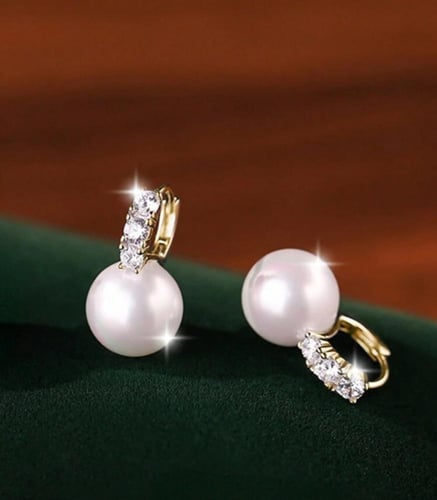 أقراط اللؤلؤ