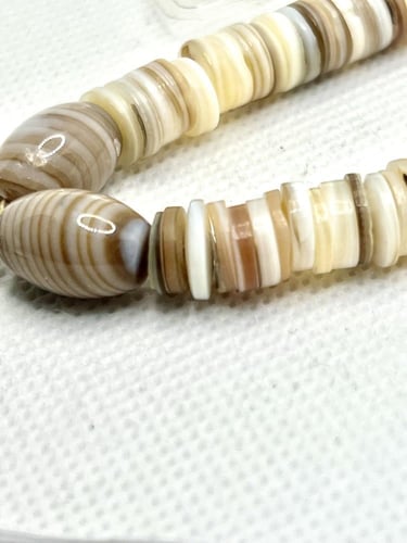 تعليقة جوال من صدف البحر