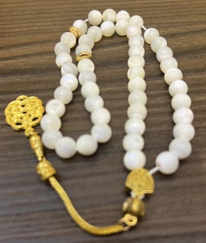 سبحة الصدف حجم mm8 ذهبي