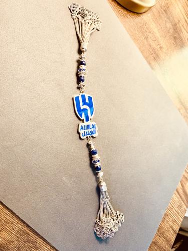 شعار الهلال بشرابة معدنية