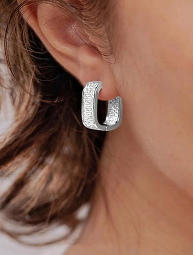 أقراط مستطيلة براقة فضي