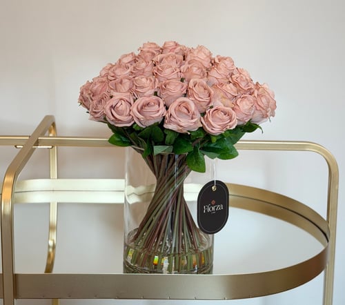 Nude Roses