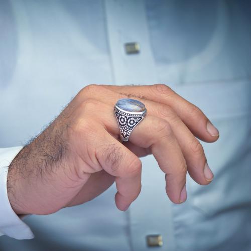 خاتم مسماري