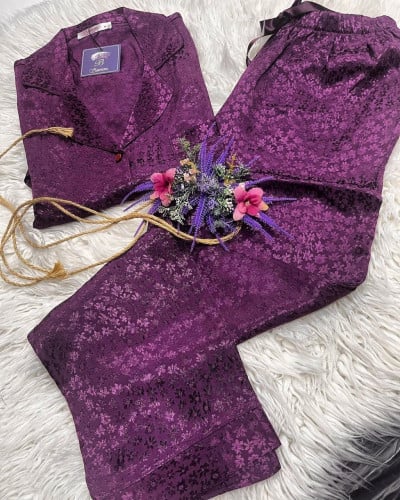 بيجامة فخمة