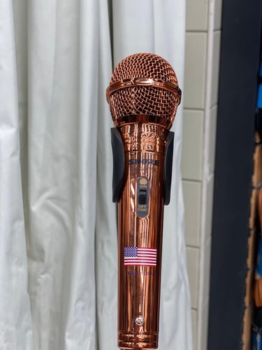 مايك شـور الذهبي روز SHURE Dynamic – إصدار فاخر بص...