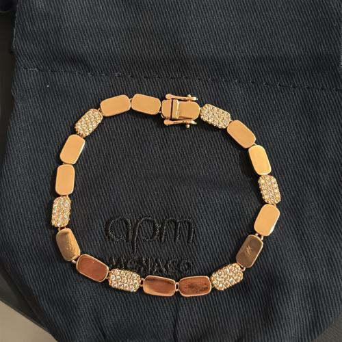 سوارة apm روز قولد