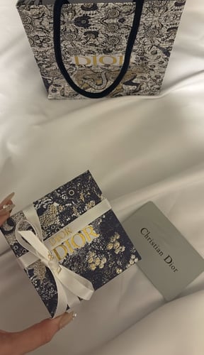 سلسال ديور مع حلق