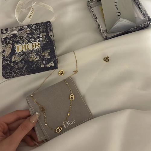 سلسال ديور مع حلق